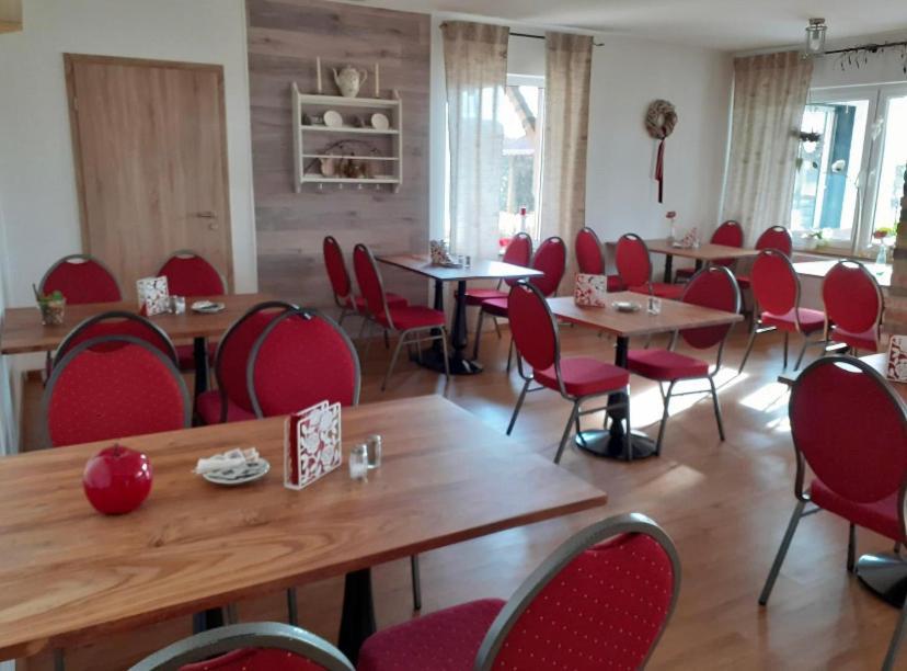 Landhaus Zum Mushof Hotel Wethen Esterno foto