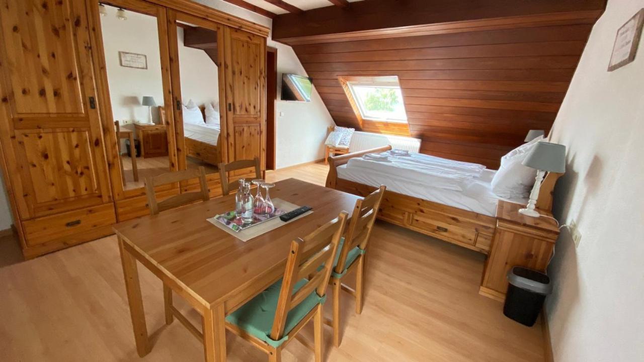 Landhaus Zum Mushof Hotel Wethen Esterno foto